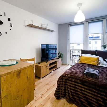 Apartament W Sercu Mielca Netflix เมียเลส ภายนอก รูปภาพ