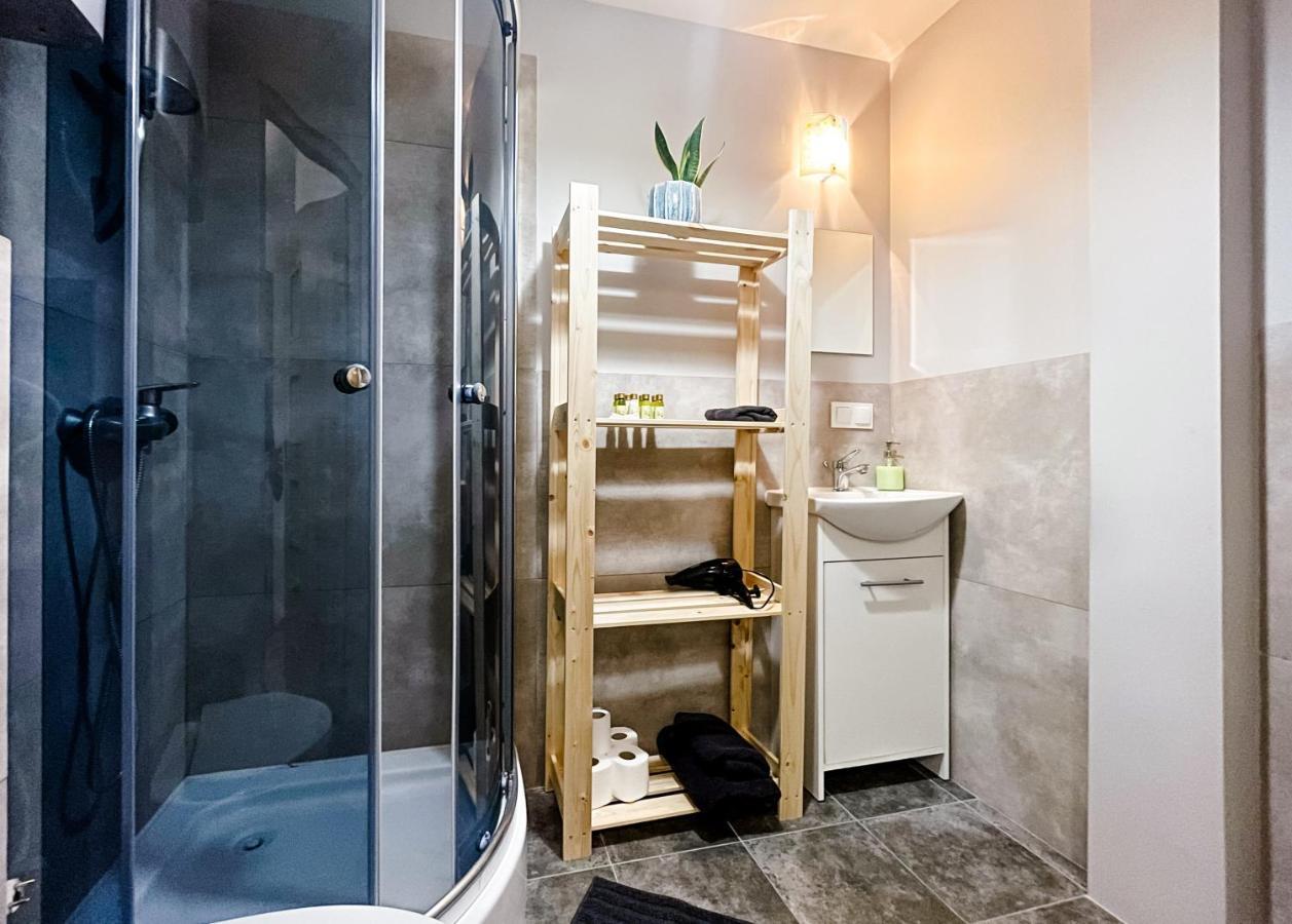Apartament W Sercu Mielca Netflix เมียเลส ภายนอก รูปภาพ