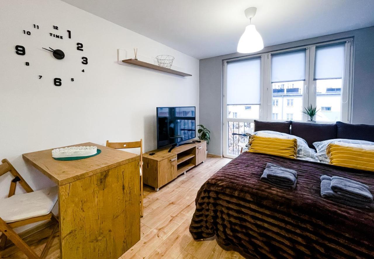 Apartament W Sercu Mielca Netflix เมียเลส ภายนอก รูปภาพ
