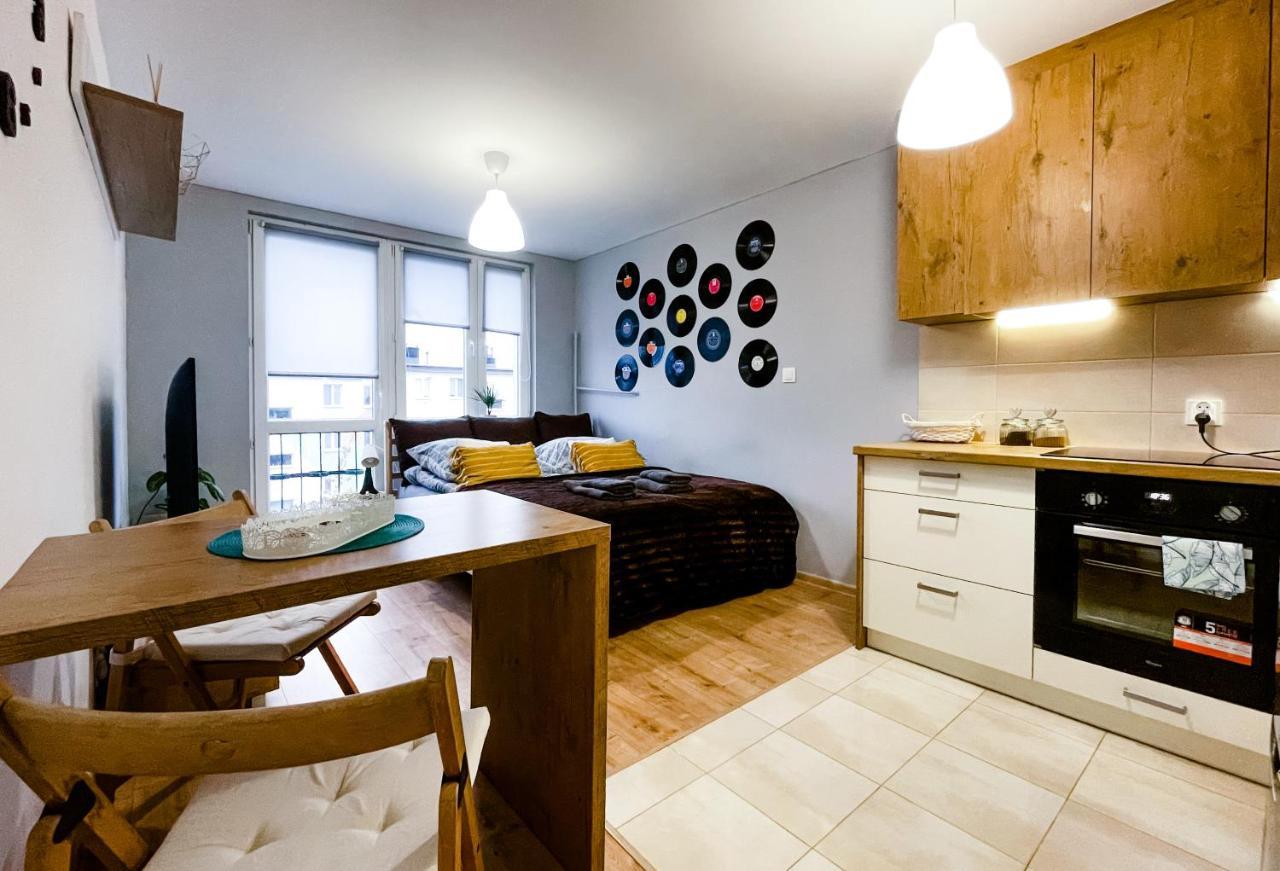 Apartament W Sercu Mielca Netflix เมียเลส ภายนอก รูปภาพ